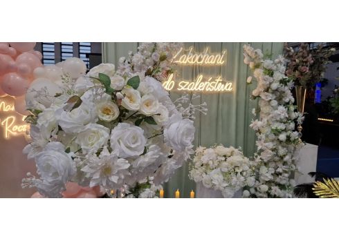 Kompozycja  duża biała o śr. 50 cm