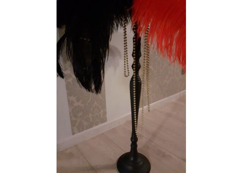 Strusie pióra  na czarnym stojaku w dowolnym kolorze piór