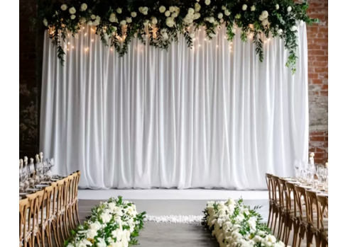 Ścianka z białym materiałem 240x240